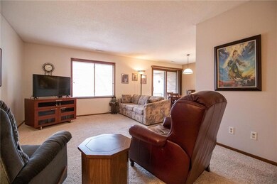 4849 Woodland Ave unit 4, West Des Moines, IA 50266 - photo 3