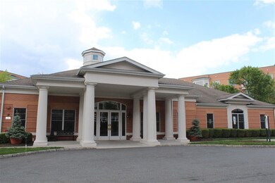 1201 Pointe Gate Dr unit 1201, Livingston, NJ 07039 - photo 2