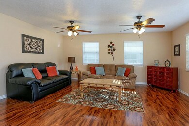 33 Hunters Creek Dr, Huntsville, TX 77340 - photo 4