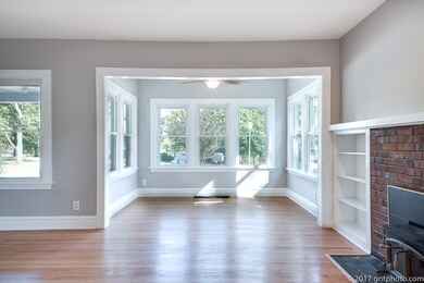 264 N Evergreen Ave, Elmhurst, IL 60126 - photo 5