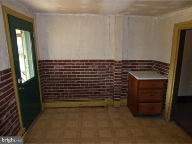 727 Englesville Rd, Boyertown, PA 19512 - photo 2