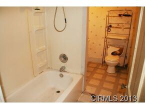 236 E Hill St, Wabash, IN 46992 - photo 7