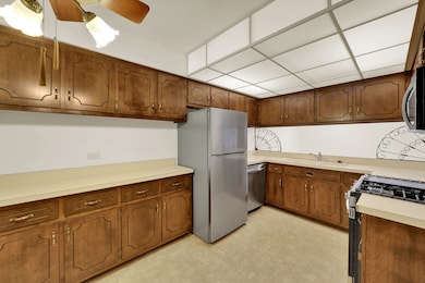 10351 Menard Ave unit 322, Oak Lawn, IL 60453 - photo 7