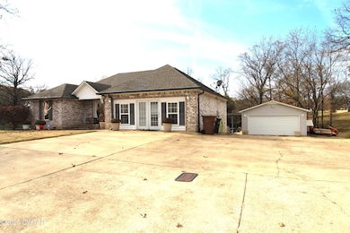 101 Hedgewood Dr, Lexington, TN 38351 - photo 5