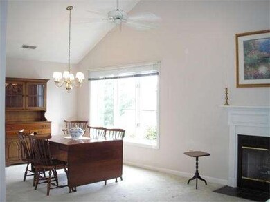 138 Brickett Hill Cir, Haverhill, MA 01830 - photo 6