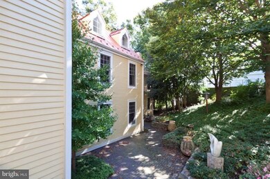 1001 Crest Ln, McLean, VA 22101 - photo 6