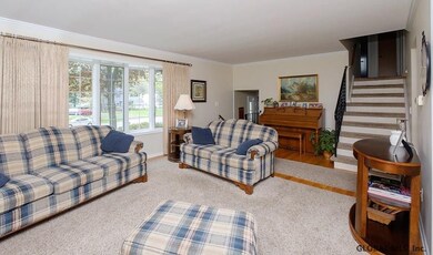 27 Green Meadows Ln, Albany, NY 12211 - photo 3