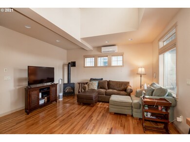 unlisted-address, Bend, OR 97701 - photo 6