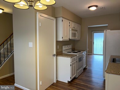 3760B Madison Ln unit 3760B, Falls Church, VA 22041 - photo 6