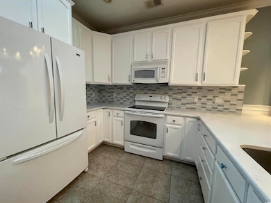 Newly updated Kitchen featuring SS Sink, New one l