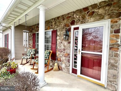 166 N Cacoosing Dr, Reading, PA 19608 - photo 3