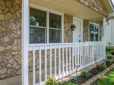 216 Eckhart Ave, Auburn, IN 46706 - photo 2