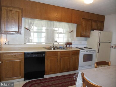 1307 Olive St, Coatesville, PA 19320 - photo 7