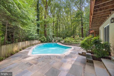 10901 Picasso Ln, Potomac, MD 20854 - photo 5