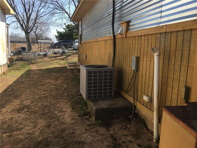 46 Country Creek Dr, McLoud, OK 74851 - photo 6