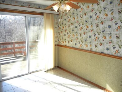 Put your kitchen table here and BBQ on deck!