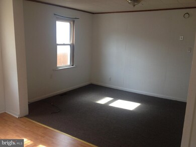 237-239 W Buck St unit B, Paulsboro, NJ 08066 - photo 5
