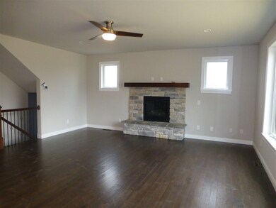 916 Brynhill Dr, Oregon, WI 53575 - photo 7