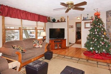 18 Sparhawk Dr, Burlington, MA 01803 - photo 6