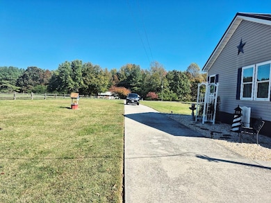 2128 Hubbard Rd, Rice, VA 23966 - photo 2