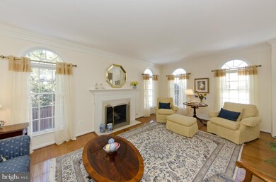 12703 Autumn Crest Dr, Herndon, VA 20171 - photo 5