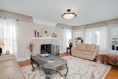 Beautiful, spacious freshly painted living room wi