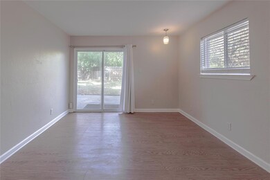 2005 Matthews Ln unit 2, Austin, TX 78745 - photo 6