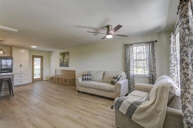 901 Deer Track Rd, Weatherford, TX 76085 - photo 6