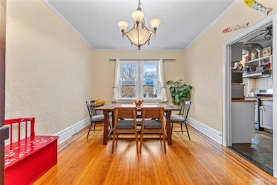 32-20 213th St, Bayside, NY 11361 - photo 6