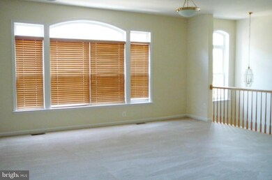 47795 Scotsborough Square unit 119, Sterling, VA 20165 - photo 2