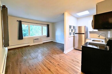 39 Willow St unit 4, Boston, MA 02132 - photo 3