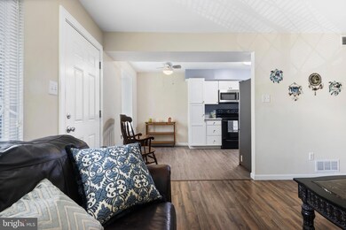 Altemus Farms unit 412, Brookhaven, PA 19015 - photo 7