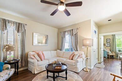 LIVING ROOM 2950