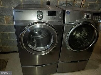 6804 Hawthorne St, Hyattsville, MD 20785 - photo 7