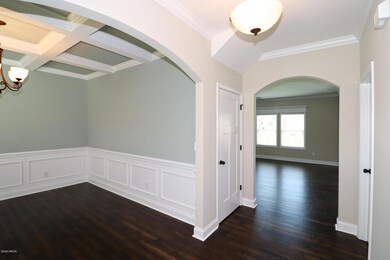 411 Avery Ct - Foyer 3