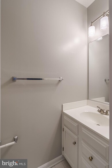 2711 Quarry Heights Way, Baltimore, MD 21209 - photo 6