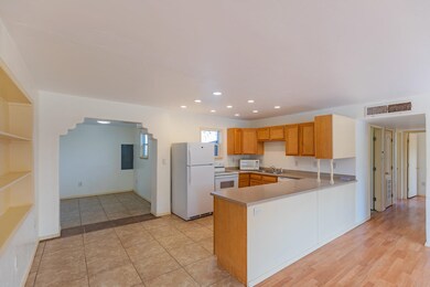 601 Mars Ave, Alamogordo, NM 88310 - photo 6