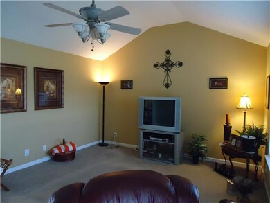 210 Graydon St, Shelbyville, TN 37160 - photo 7