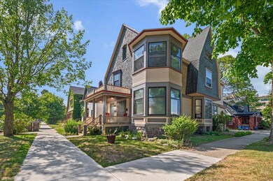 335 Crescent St NE, Grand Rapids, MI 49503 - photo 2