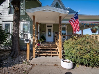 516 W 8th St, Cameron, MO 64429 - photo 2