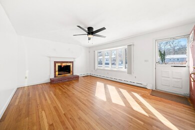 48 Howard St, North Dartmouth, MA 02747 - photo 5