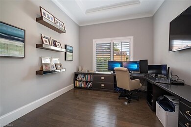 Home Office/ Den