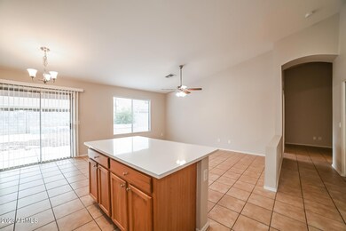 004-photo-kitchen-13117334