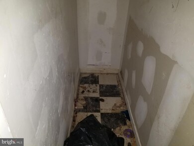 1817 Baker St, Baltimore, MD 21217 - photo 6