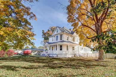 918 5th St, Carrollton, IL 62016 - photo 6