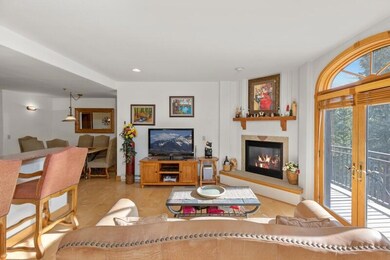 Bear Creek Lodge 406 (13)