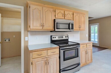 1243 W Verna Ln-11