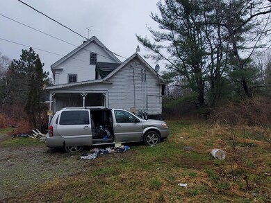 4-27-25 90 East Main St Searsport 022