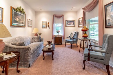 1103 W 3rd St, Cedar Falls, IA 50613 - photo 4