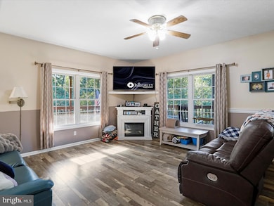 856 Lamplight Rd, Inwood, WV 25428 - photo 6